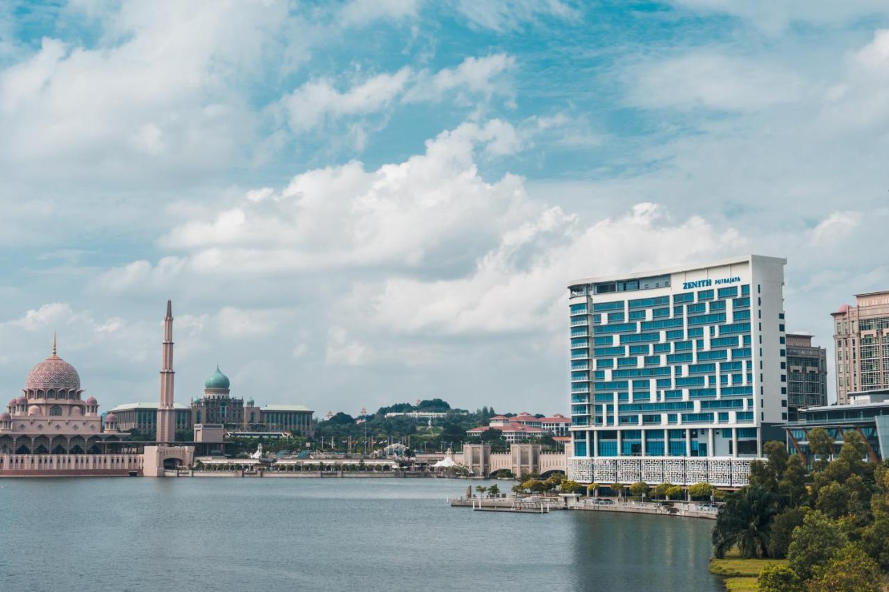 Zenith Hotel Putrajaya Exterior photo Putrajaya skyline